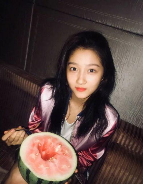 娱乐圈吃瓜背景板图片